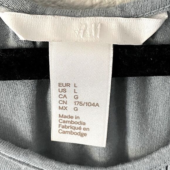 H&M Light Sage, Short-Sleeve Top with Lace Shoulder Detail. Size Large. - Picture 3 of 4